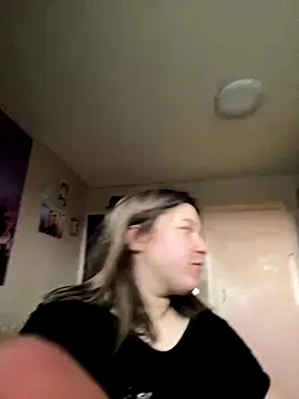 Snapshot of Kemeli008 chatting on 10-26-25, 10:21 Kemeli008 online show from 10-26-25, 10:21