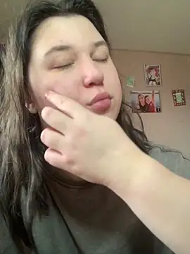 Snapshot of Kemeli008 chatting on 11-06-25, 11:44 Kemeli008 online show from 11-06-25, 11:44