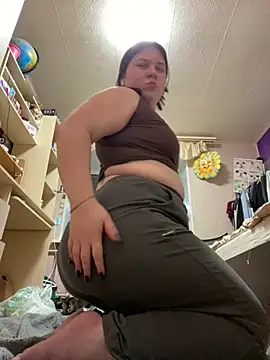 Snapshot of Kemeli008 chatting on 11-26-25, 11:39 Kemeli008 online show from 11-26-25, 11:39