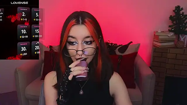 Mistress  Marcelline online show from 12-17-25, 09:48