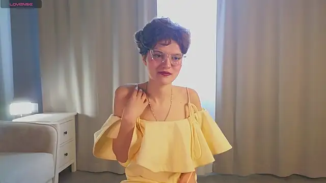 Snapshot of EdlinGathright chatting on 05-17-26, 04:10 EdlinGathright online show from 05-17-26, 04:10