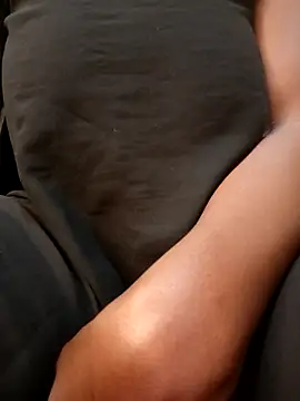 Snapshot of Africanmilk256 chatting on 11-25-25, 09:20 Africanmilk256 online show from 11-25-25, 09:20