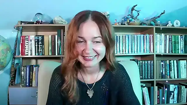 Snapshot of Foxilady357 chatting on 11-23-25, 04:18 Foxilady357 online show from 11-23-25, 04:18