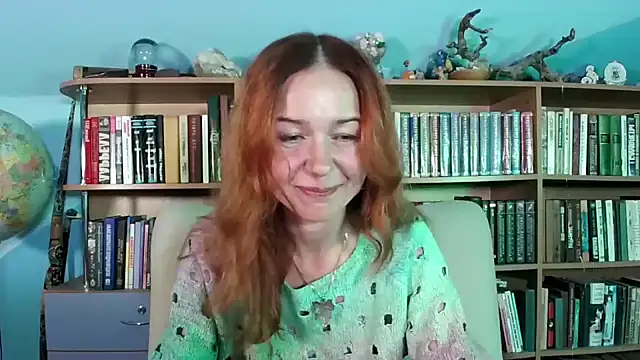 Snapshot of Foxilady357 chatting on 11-25-25, 03:34 Foxilady357 online show from 11-25-25, 03:34