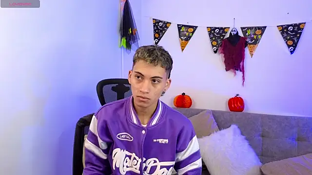 yulian vasquez online show from 10-29-25, 12:18