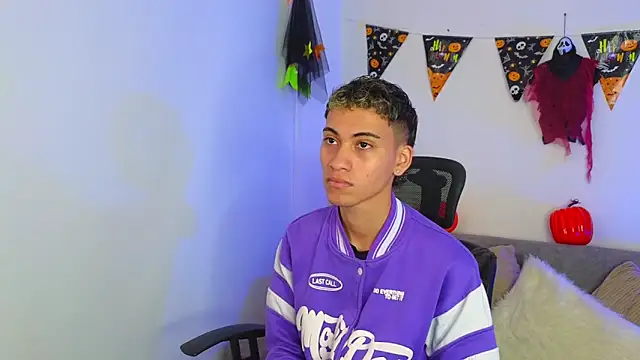 yulian vasquez online show from 10-30-25, 12:28