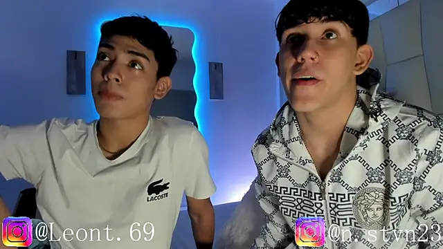 LoganTwink18 online show from 04-01-26, 02:34