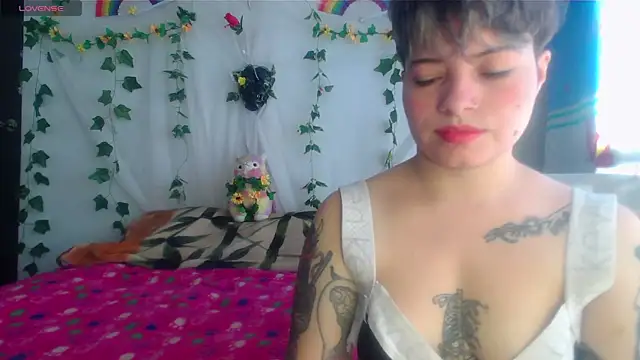 Snapshot of Mitsuha_gate chatting on 01-07-26, 02:41 Mitsuha gate online show from 01-07-26, 02:41