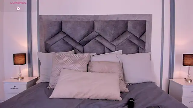 lucianacohelo online show from 09-10-25, 01:22