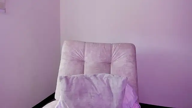 Arianna Jannes online show from 11-23-25, 05:02