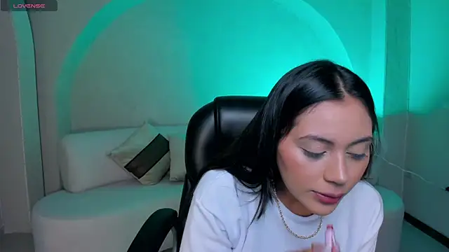 AmbarJames  online show from 10-01-25, 12:11