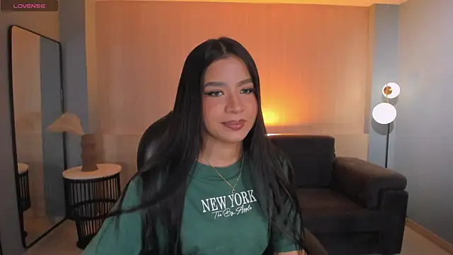 SophieHouston  online show from 06-02-26, 02:35