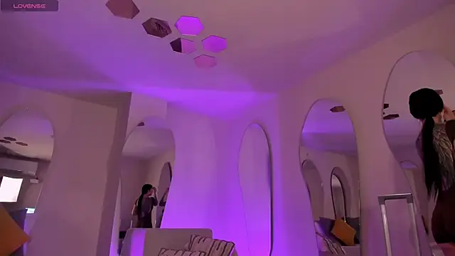 MilaLawrence online show from 12-02-25, 11:48