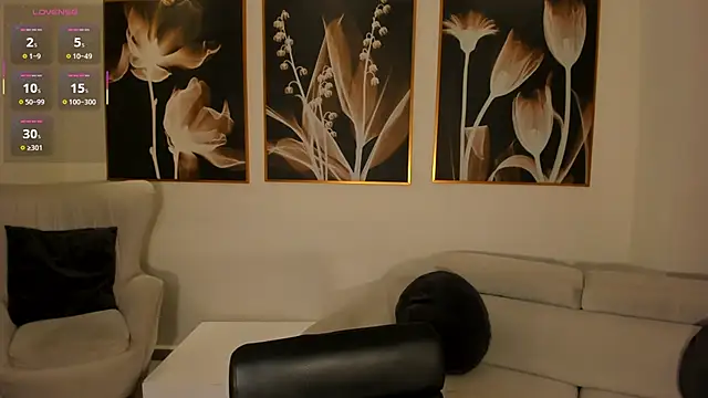 Snapshot of MilaLawrence chatting on 04-15-26, 07:58 MilaLawrence online show from 04-15-26, 07:58