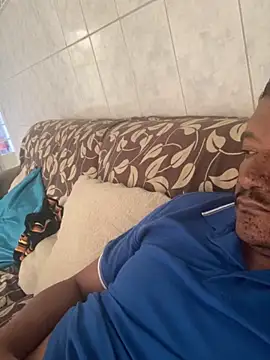 Snapshot of PIROCAGG21 chatting on 09-22-25, 10:28 PIROCAGG21 online show from 09-22-25, 10:28