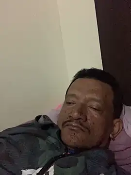 Snapshot of PIROCAGG21 chatting on 10-21-25, 10:27 PIROCAGG21 online show from 10-21-25, 10:27