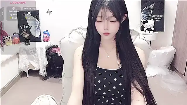 Snapshot of -EEBABY chatting on 06-17-26, 04:41 -EEBABY online show from 06-17-26, 04:41