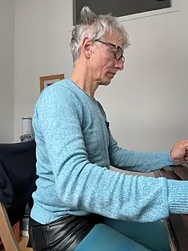 SexyLeon8 online show from 02-11-26, 03:28