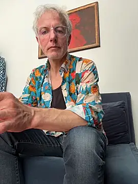 SexyLeon8 online show from 04-16-26, 01:45