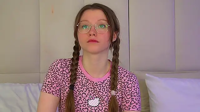 KeiraAsti online show from 11-26-25, 06:09