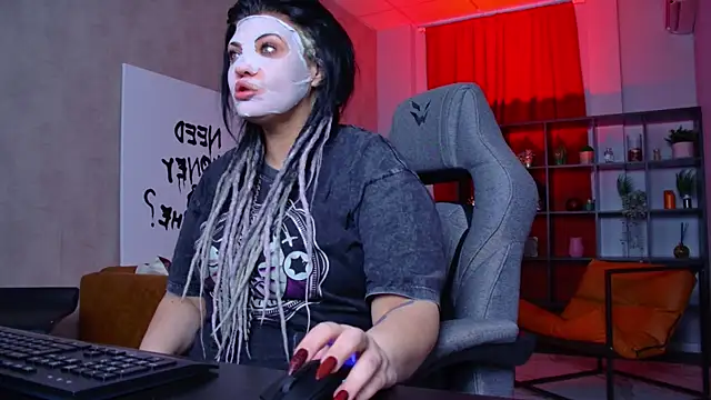 MaryHarrys online show from 04-10-26, 02:50