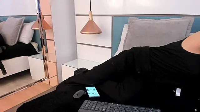 Snapshot of Ashkoreh chatting on 10-29-25, 10:11 Ashkoreh online show from 10-29-25, 10:11