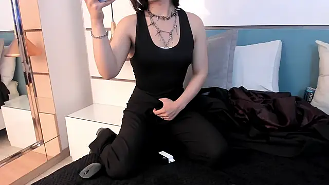 Snapshot of Ashkoreh chatting on 11-13-25, 11:03 Ashkoreh online show from 11-13-25, 11:03