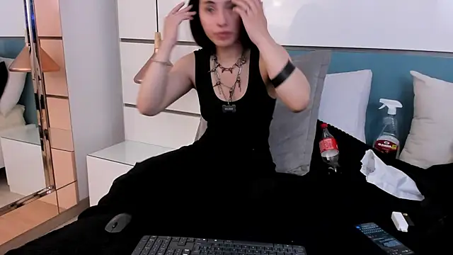 Snapshot of Ashkoreh chatting on 11-26-25, 05:58 Ashkoreh online show from 11-26-25, 05:58