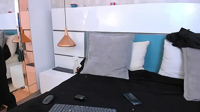 Snapshot of Ashkoreh chatting on 01-13-26, 05:51 Ashkoreh online show from 01-13-26, 05:51