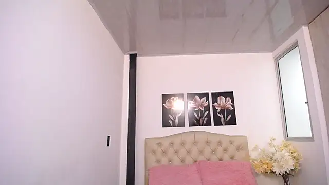 pinky f00x online show from 04-18-26, 07:07