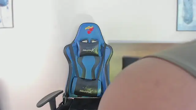 Snapshot of Niicol_Jenner chatting on 02-12-26, 04:51 Niicol Jenner online show from 02-12-26, 04:51