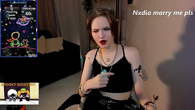 Snapshot of Dilara_xBaby chatting on 10-18-25, 02:29 Dilara xBaby online show from 10-18-25, 02:29