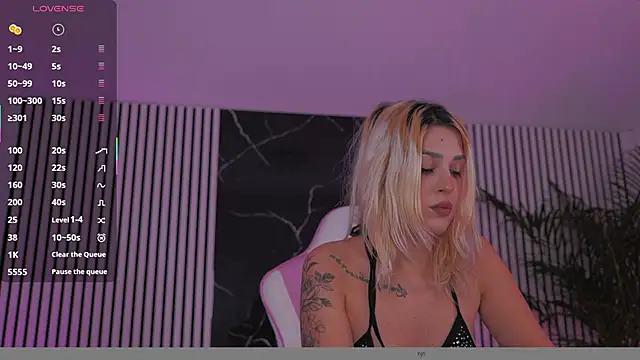 daisyblushh online show from 12-21-25, 04:47