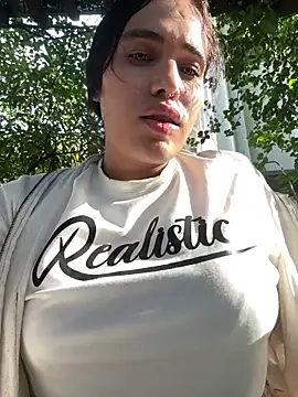 Bella  Wood online show from 10-06-25, 08:50