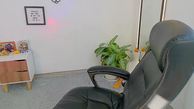 Elian savoy online show from 12-17-25, 12:33