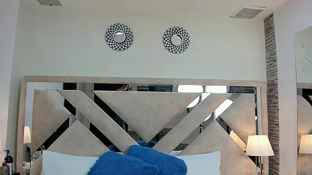 ximena vasquez8 online show from 03-11-26, 04:07