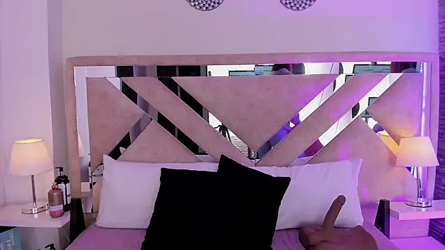 ximena vasquez8 online show from 04-01-26, 04:24