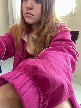 Snapshot of Angel_6699 chatting on 05-12-26, 05:21 Angel 6699 online show from 05-12-26, 05:21