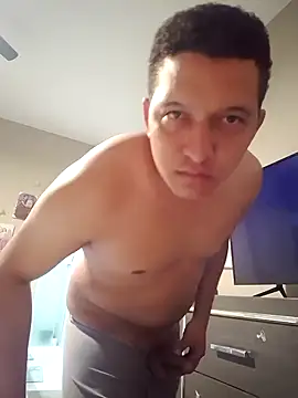 Snapshot of Leannel26 chatting on 03-22-26, 01:58 Leannel26 online show from 03-22-26, 01:58