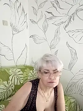 Catty Lady online show from 09-17-25, 04:52