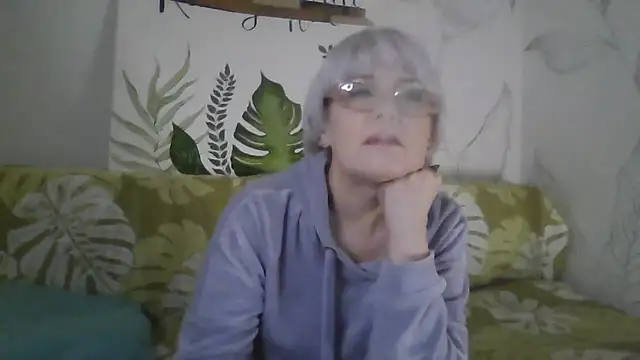 Snapshot of Catty_Lady chatting on 12-15-25, 07:29 Catty Lady online show from 12-15-25, 07:29