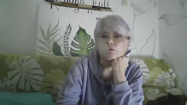Snapshot of Catty_Lady chatting on 01-09-26, 06:42 Catty Lady online show from 01-09-26, 06:42