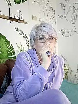 Snapshot of Catty_Lady chatting on 02-02-26, 07:12 Catty Lady online show from 02-02-26, 07:12