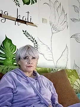 Snapshot of Catty_Lady chatting on 02-07-26, 08:45 Catty Lady online show from 02-07-26, 08:45