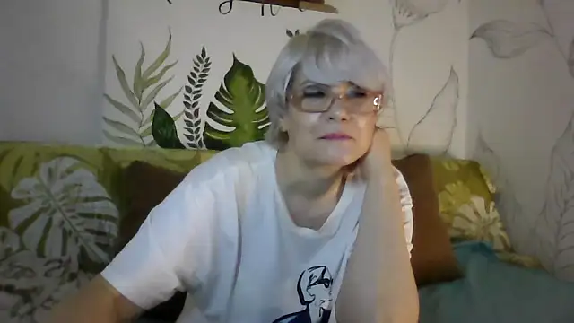 Snapshot of Catty_Lady chatting on 02-12-26, 07:31 Catty Lady online show from 02-12-26, 07:31