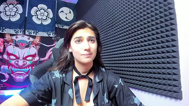Snapshot of Elfy_Rare_ chatting on 10-15-25, 12:27 Elfy Rare online show from 10-15-25, 12:27
