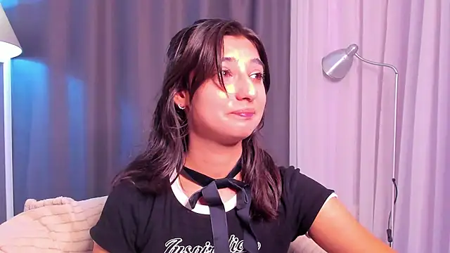 Snapshot of Elfy_Rare_ chatting on 10-16-25, 03:02 Elfy Rare online show from 10-16-25, 03:02
