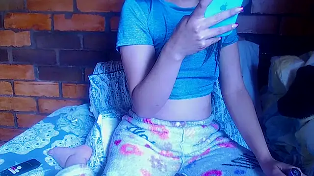 Snapshot of sabrina_v_ chatting on 09-19-25, 04:51 sabrina v online show from 09-19-25, 04:51