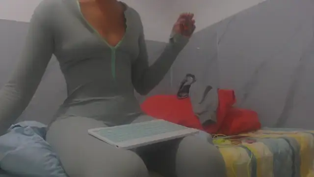 sabrina v  online show from 12-15-25, 09:41