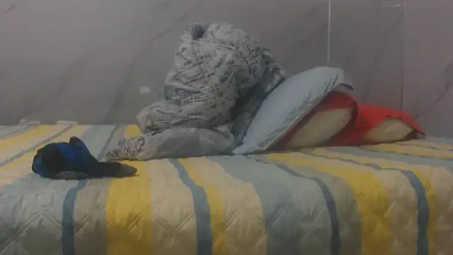 sabrina v  online show from 12-17-25, 03:51